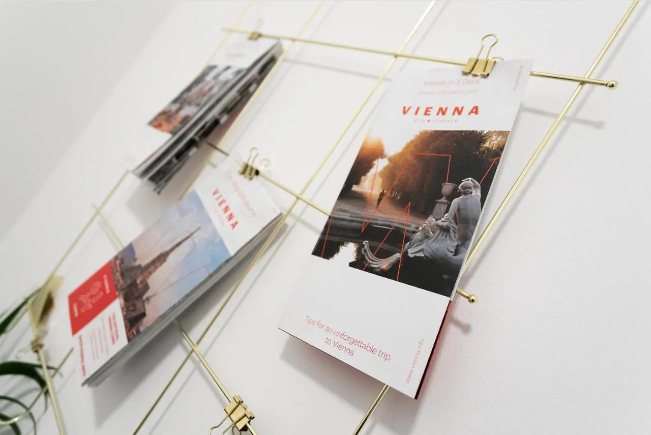 Mitten In Der Stadt L Lf22 Viena 0*,  Austria